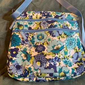 NWOT Vera Bradley Triple Zip Hipster